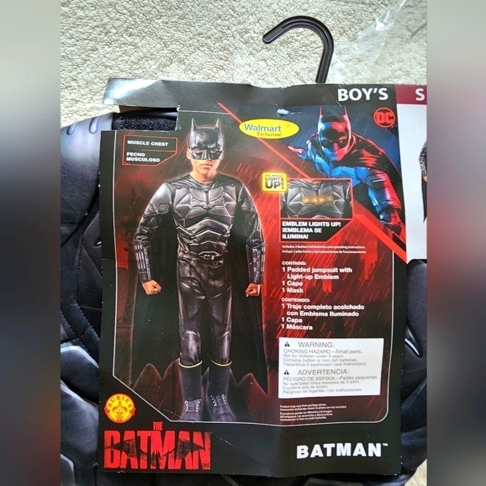 New Rubie's The Batman Boy's Deluxe Batman Halloween Costume size S 6/7 and M 8